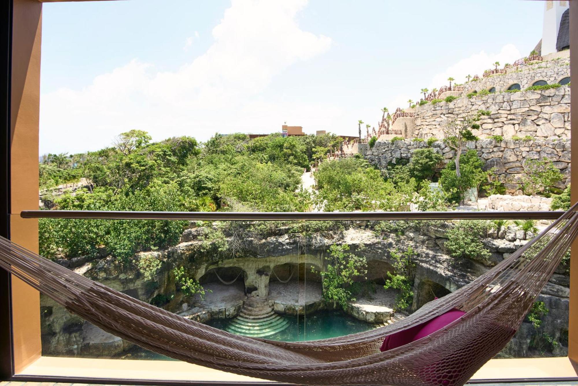 Hotel Xcaret Arte - All Parks All Fun Inclusive - Adults Only Playa del Carmen Eksteriør bilde A hammock
